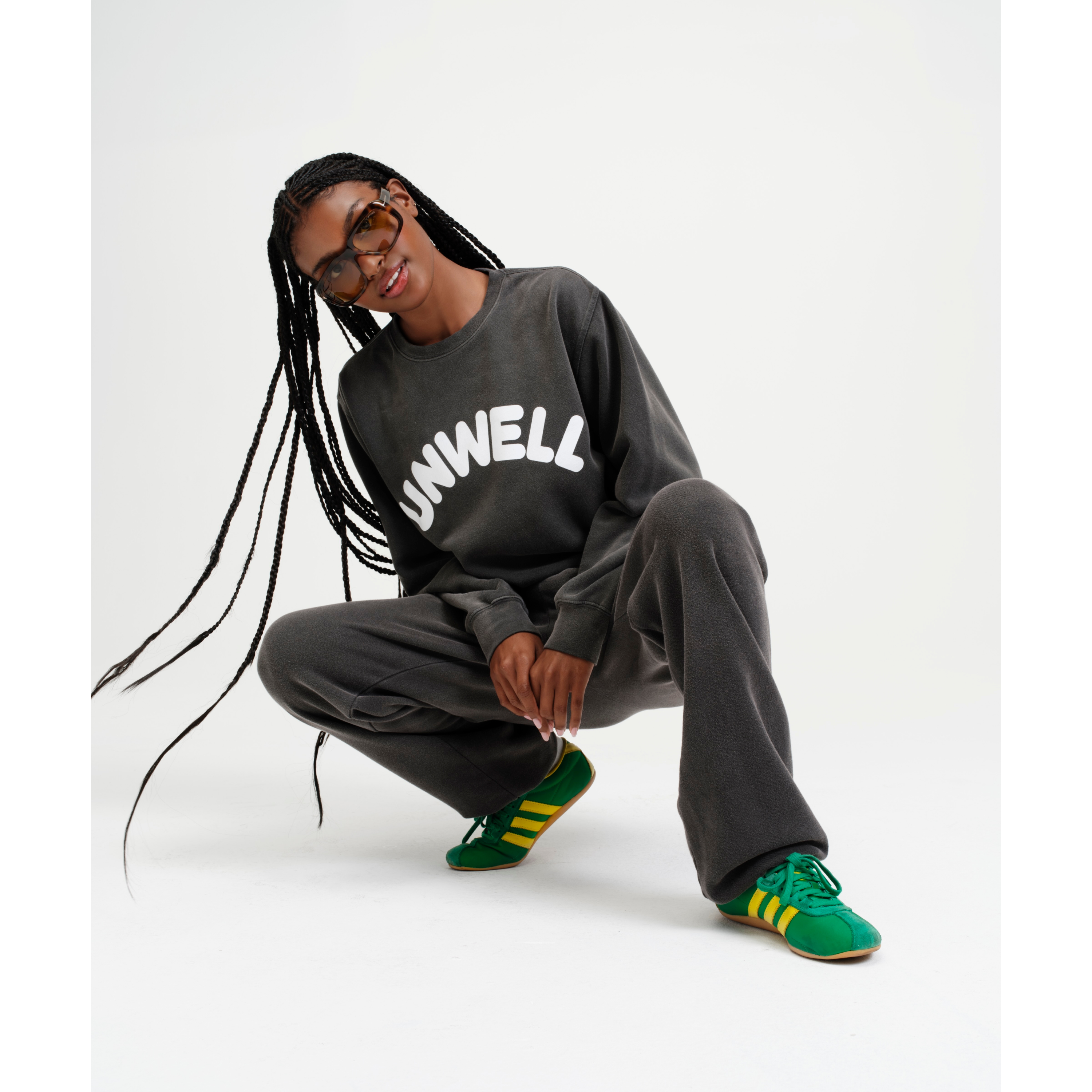 UNWELL CREWNECK (VINTAGE BLACK)